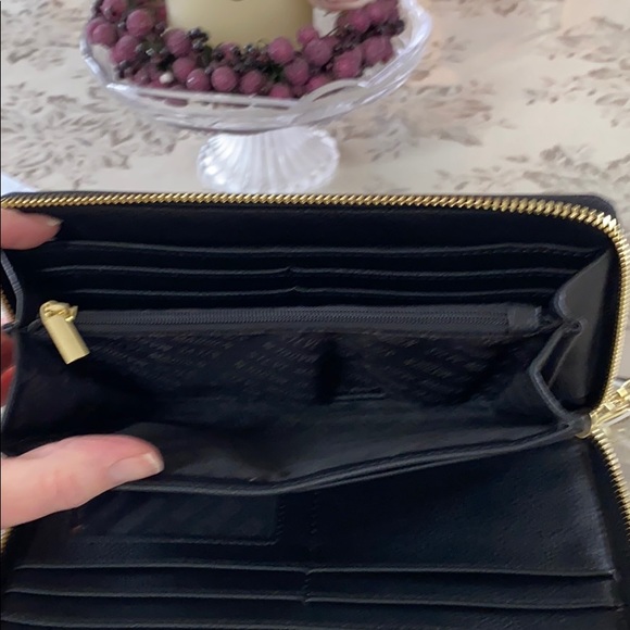 Steve Madden Black Wallet/Wristlet - Picture 5 of 6